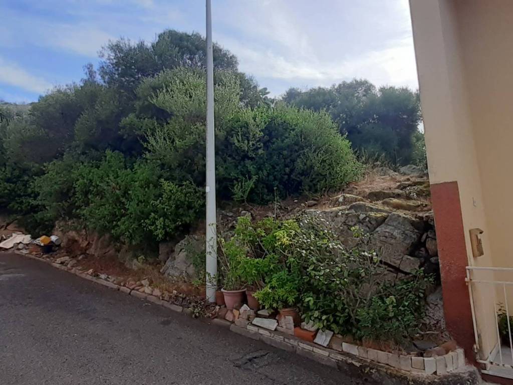 Terreno a Arzachena in Via Olbia, 22 - Foto 2