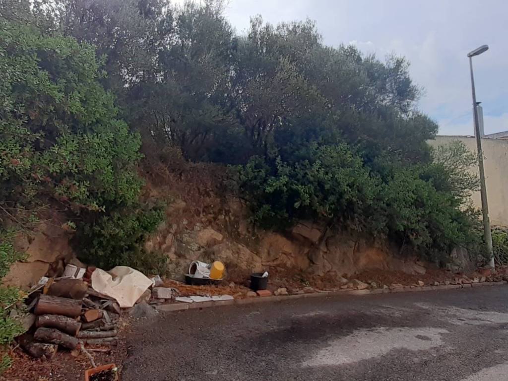 Terreno a Arzachena in Via Olbia, 22 - Foto 3