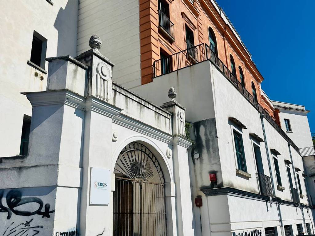 Appartamento a Salerno in Rampe San Lorenzo, 4 - Foto 2