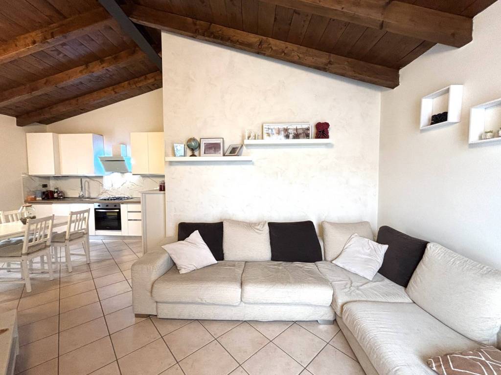 Appartamento a Curtatone in Vicolo Terzo - Foto 2