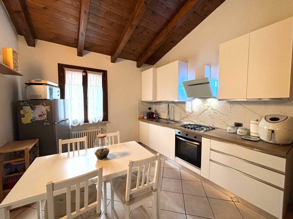 Appartamento a Curtatone in Vicolo Terzo - Foto 4