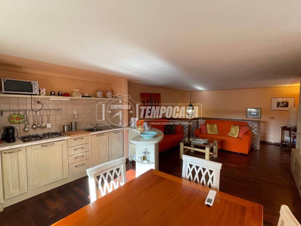Appartamento a Viareggio in Via Michelangelo Buonarroti, 185 - Foto 3