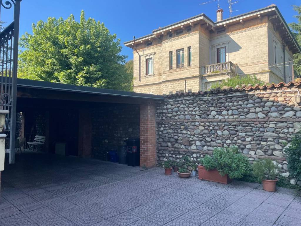 Villa a Chiari in Via Niccolò Tommaseo, 11 - Foto 3