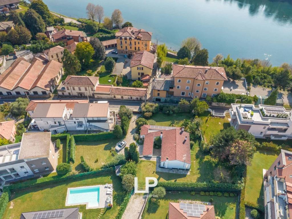 Villa a Sesto calende in Via Guglielmo Marconi - Foto 2