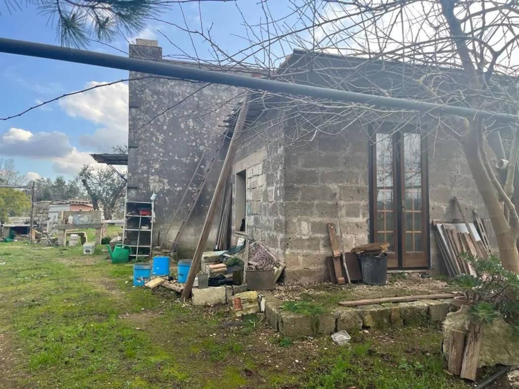 Rustico / casale a Corigliano d'otranto in 57F8+Gw S.N.C. - Foto 2