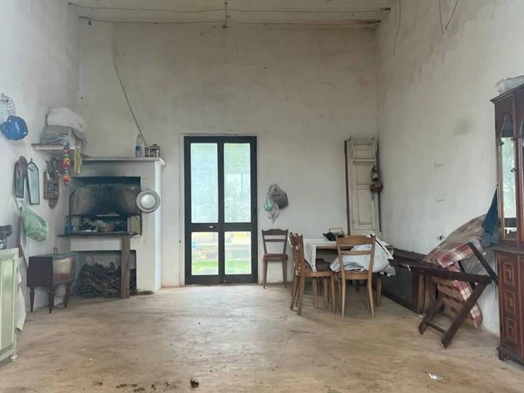 Rustico / casale a Corigliano d'otranto in 57F8+Gw S.N.C. - Foto 3