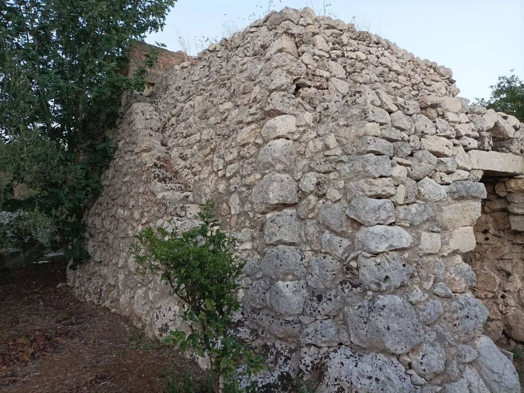 Rustico / casale a Corigliano d'otranto in Via Cutrofiano S.N.C. - Foto 3