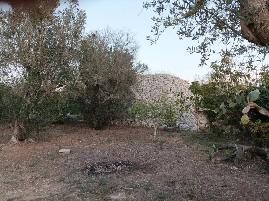 Rustico / casale a Corigliano d'otranto in Via Cutrofiano S.N.C. - Foto 4