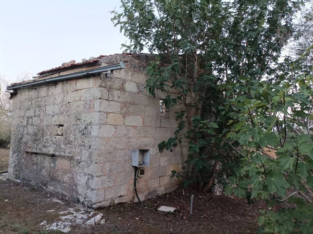 Rustico / casale a Corigliano d'otranto in Via Cutrofiano S.N.C. - Foto 5