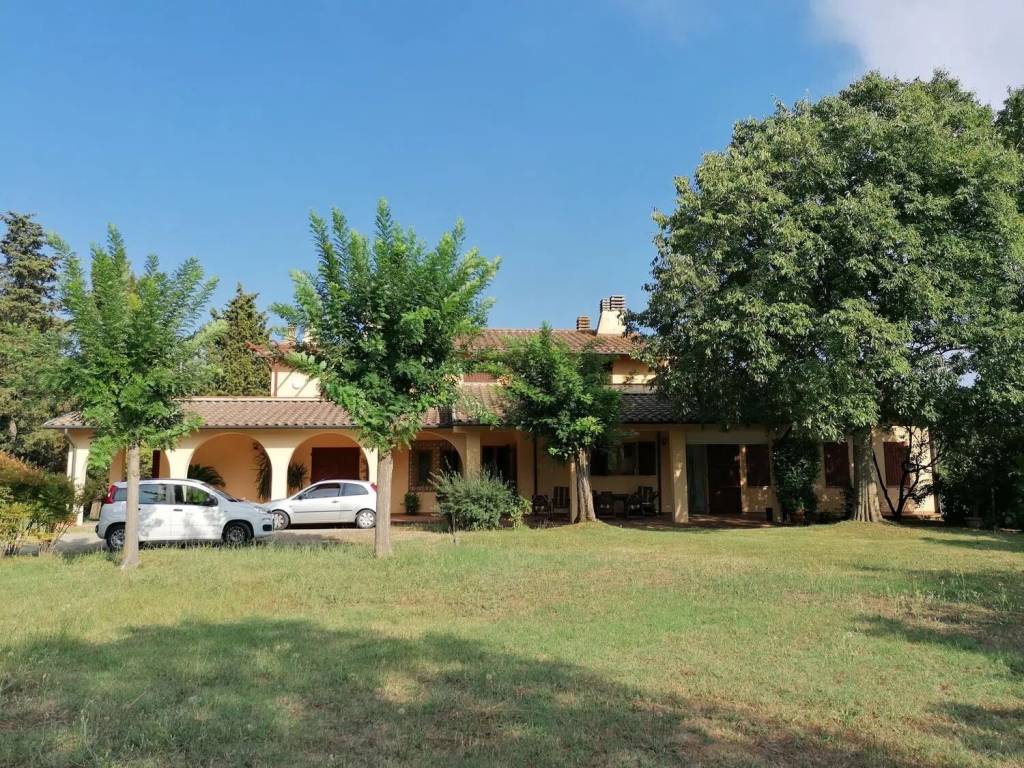 Villa a Carmignano in Via Poggio Dei Colli No Number - Foto 2
