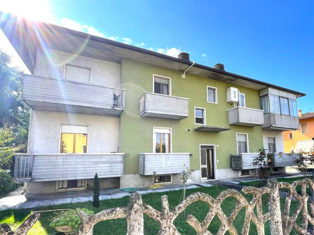 Appartamento a Buttapietra in Via Leopardi, 9 - Foto 2
