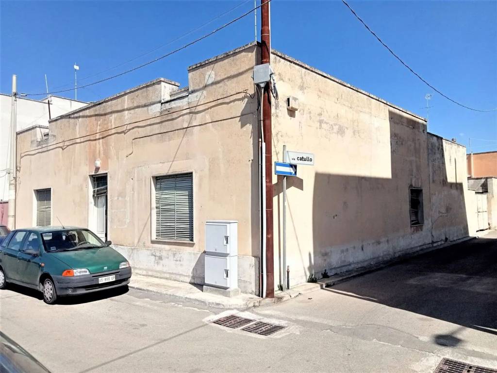 Villa a Arnesano in Via Giovanni Pascoli, 18 -/B - Foto 2
