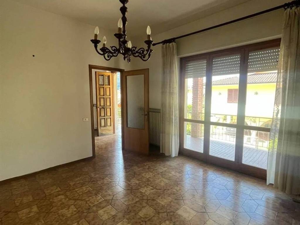 Appartamento a Borgo a mozzano in Vicolo Di Pietreto No Number - Foto 2