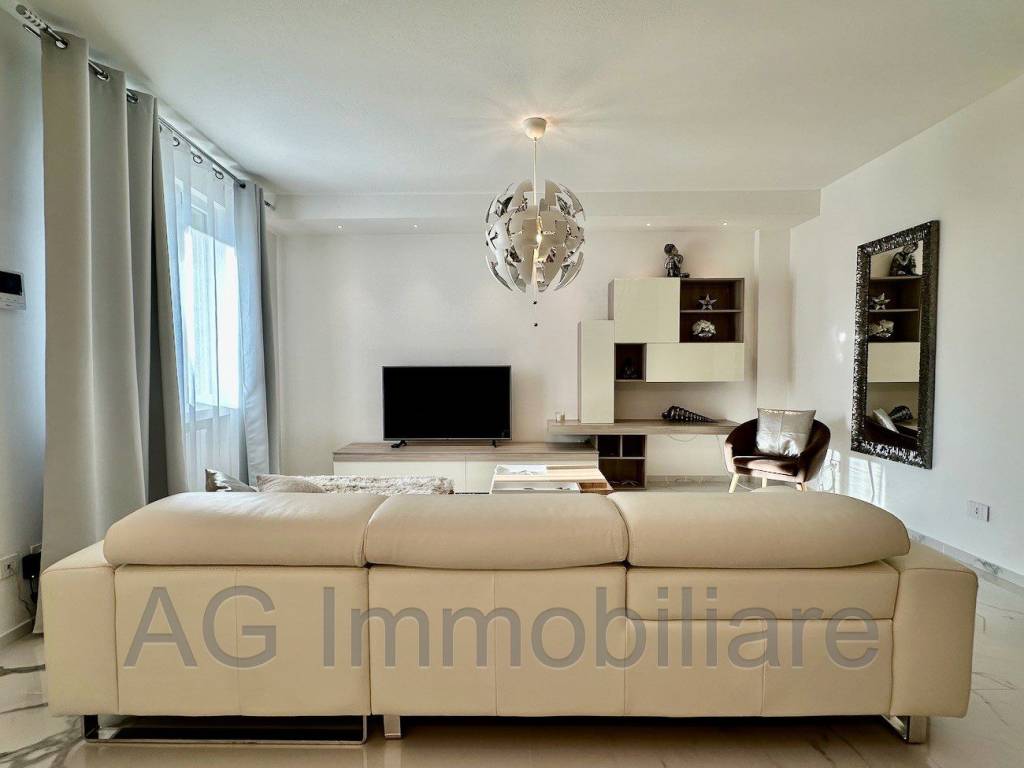 Appartamento a Verbania in Via Francesco Simonetta, 15 - Foto 2