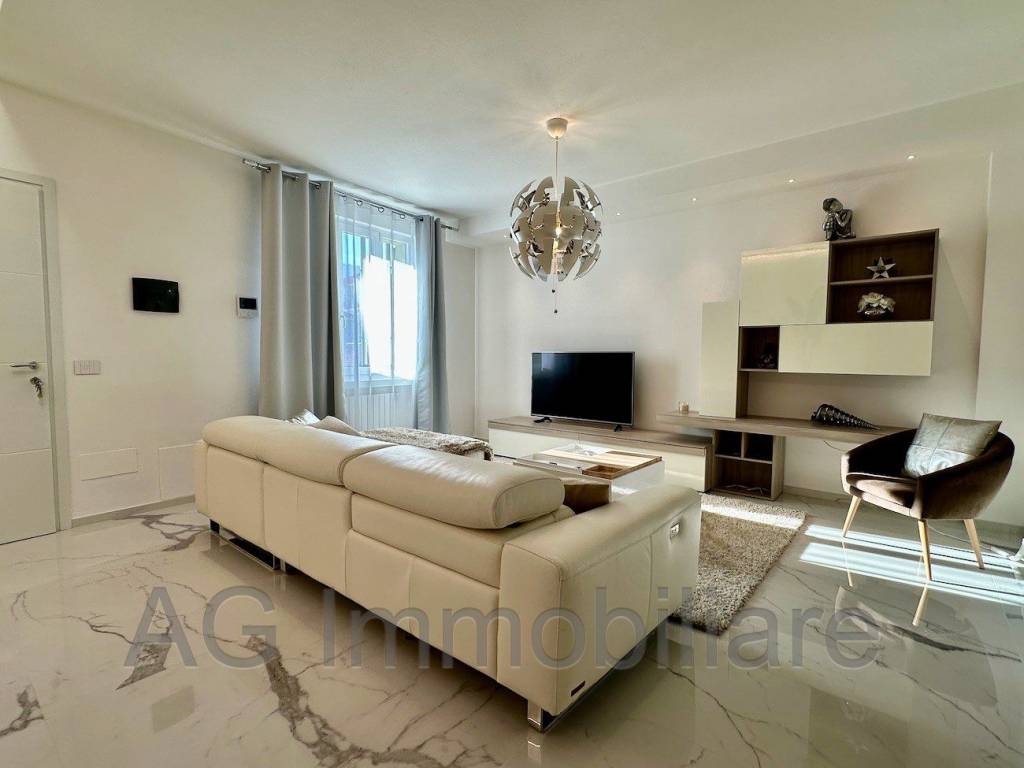 Appartamento a Verbania in Via Francesco Simonetta, 15 - Foto 3