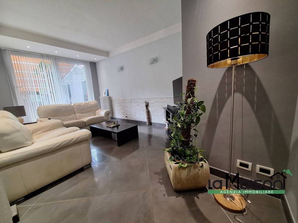 Casa indipendente a Ivrea in Via Guglielmo Jervis, 33 - Foto 2