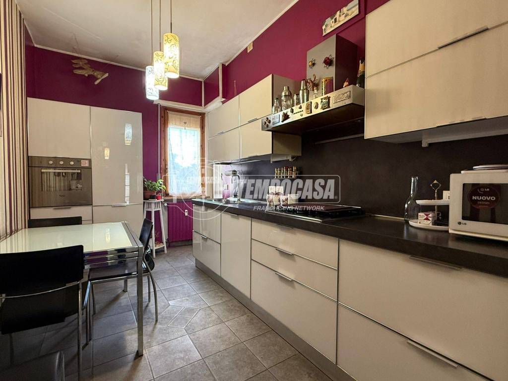 Appartamento a Asti in Via Padre Angelo Graziano 1/A - Foto 2