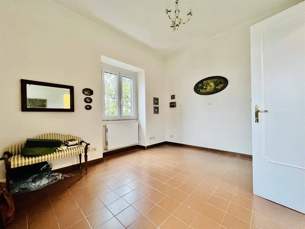 Villa a Ariccia in Via Vito Volterra, 8 - Foto 5