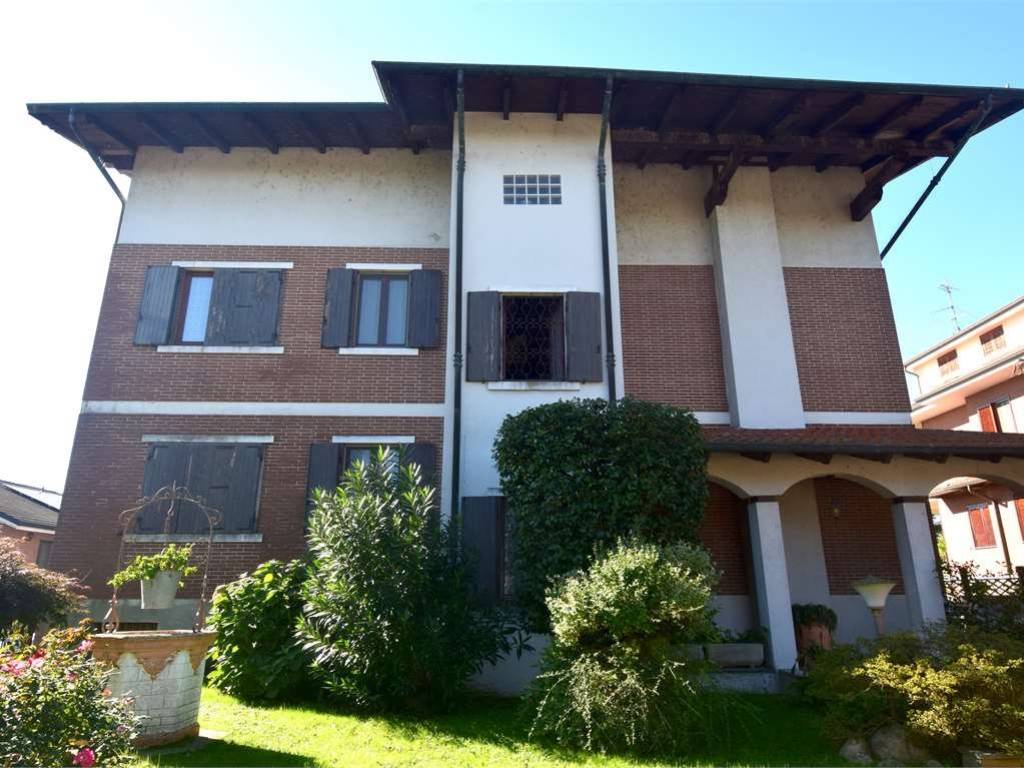 Palazzo / stabile a Caresanablot in Via Aldo Moro, 36 - Foto 2