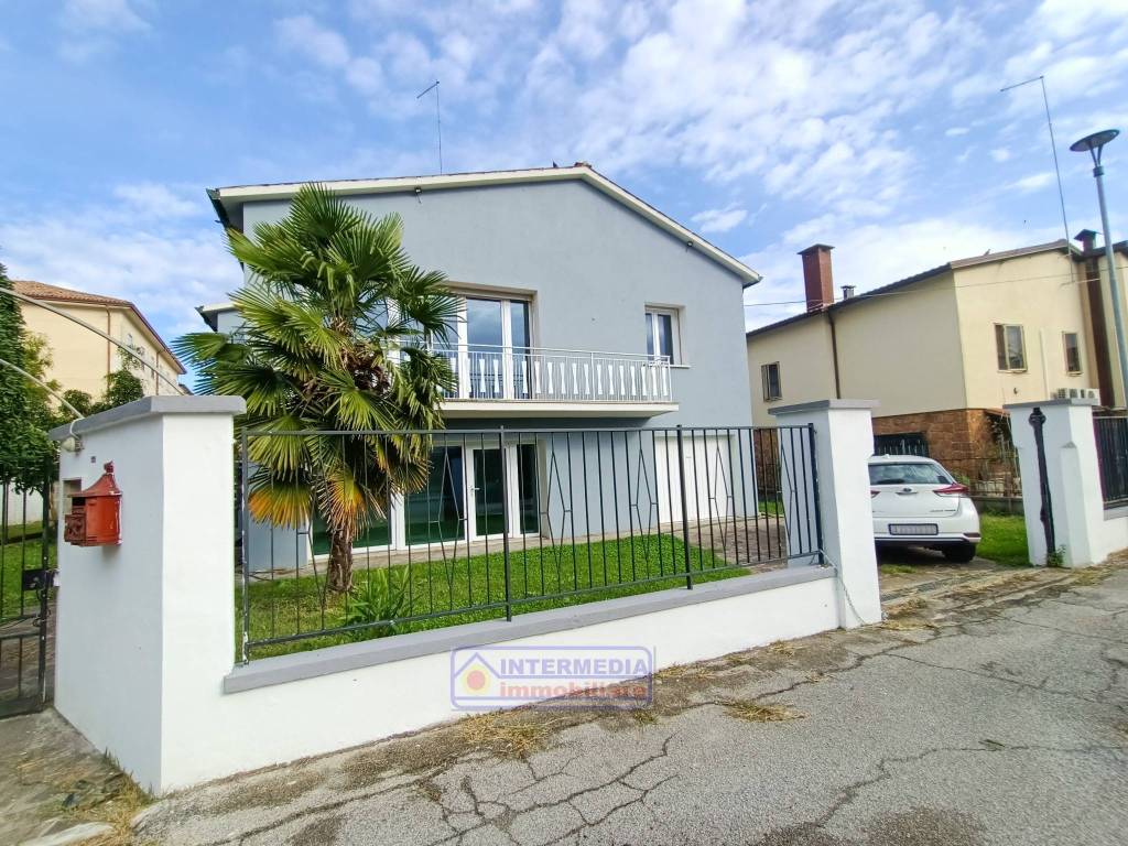 Villa a Adria in Via Alberto Mario - Foto 2