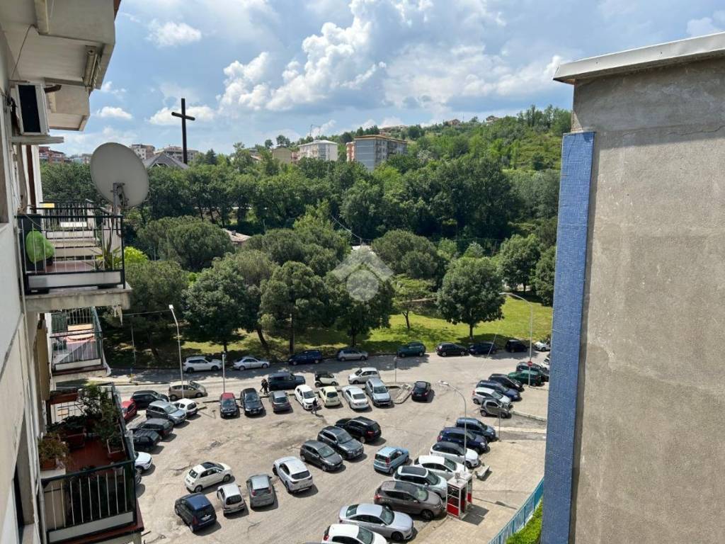 Appartamento a Cosenza in Piazza Maurizio Quintieri, 7 - Foto 2