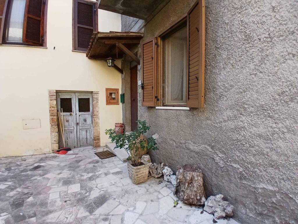 Casa indipendente a Guardea in Frazione Frattuccia, 22 - Foto 2