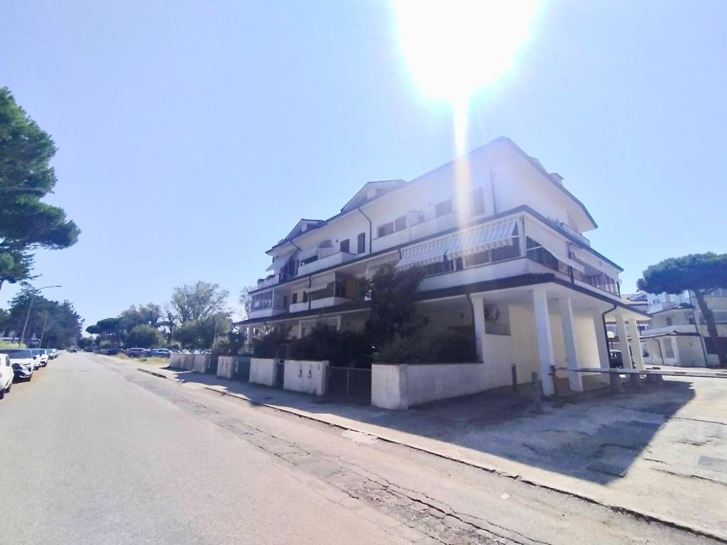 Appartamento a Comacchio in Viale Alessandro Manzoni, 133 - Foto 3