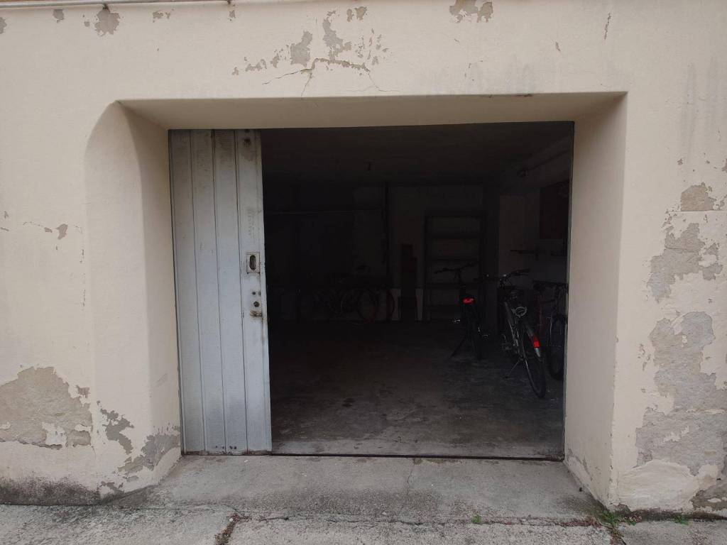 Box / garage a Verona in Via Cesare Betteloni, 53 - Foto 2
