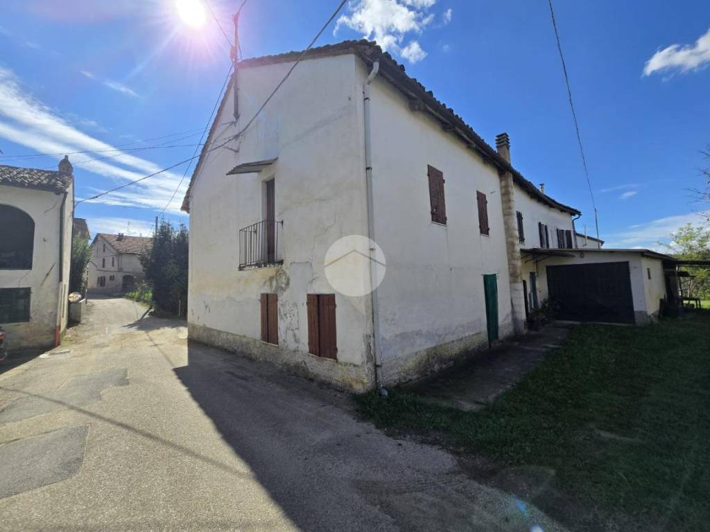 Casa indipendente a Ferrere in COLLINA SAN GRATO, 220 - Foto 4