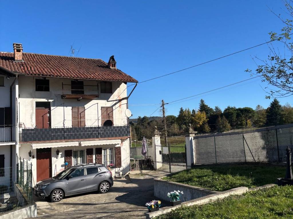 Casa indipendente a Roppolo in Via Emanuele di Bricherasio, 1 - Foto 2