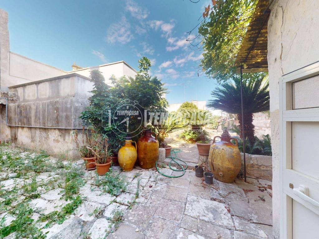 Palazzo / stabile a Salice salentino in Via Umberto I 56 - Foto 3