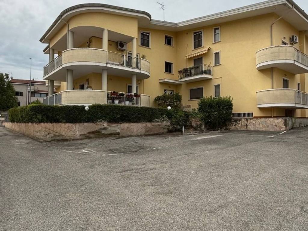 Appartamento a Castrolibero in Via Fausto Coppi - Foto 2