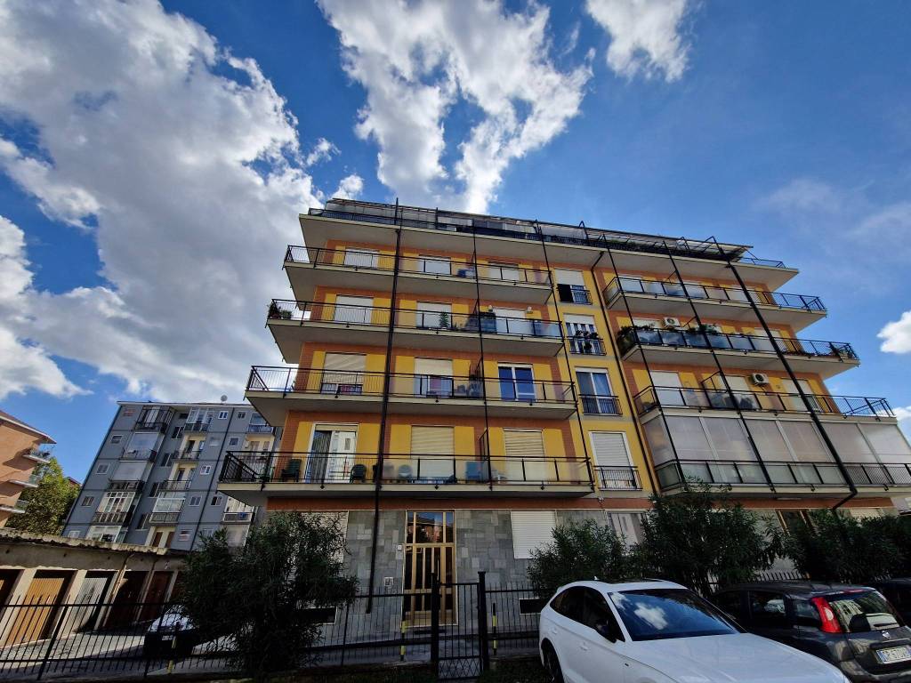 Appartamento a Orbassano in Via Alcide De Gasperi, 12 - Foto 2