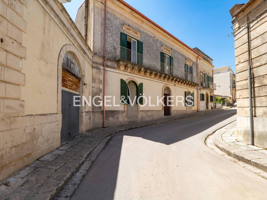 Casa indipendente a Ragusa in Via Dottor Solarino, 44 - Foto 3