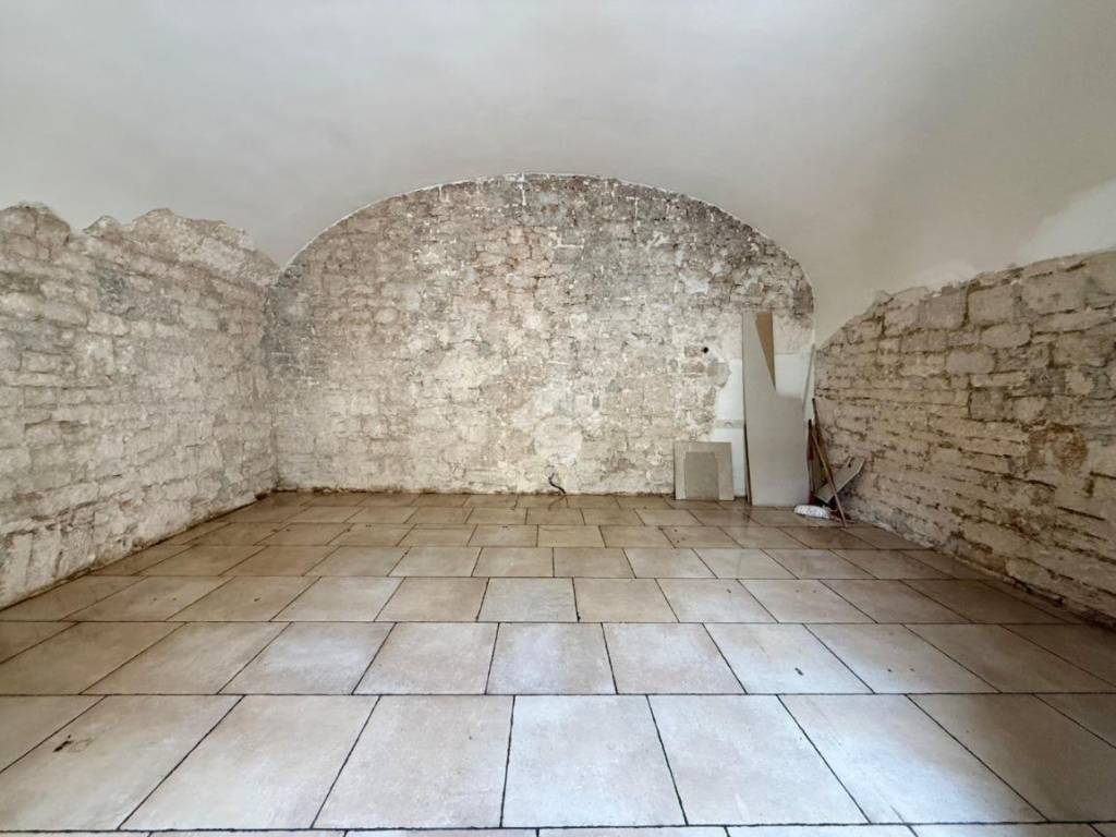 Box / garage a Bitonto in Via Raffaele Pasculli, 8 - Foto 2