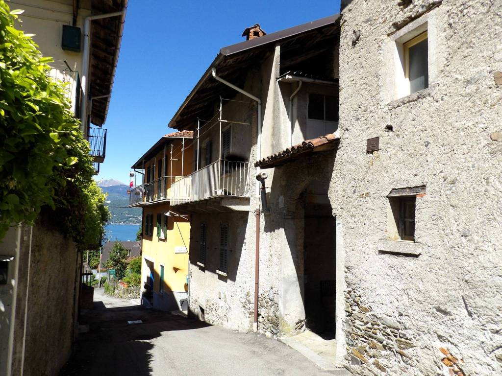 Casa indipendente a Stresa in Via Raffaello Sanzio - Foto 4