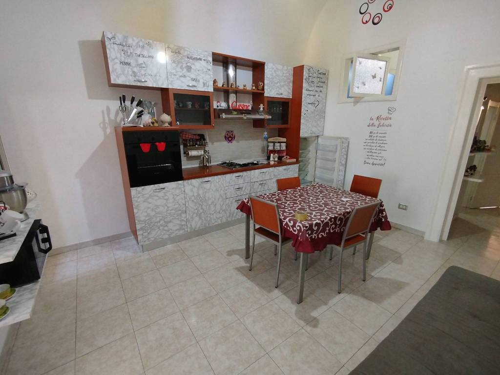 Appartamento a Taranto in Via Giuseppe Mazzini, 44 - Foto 4