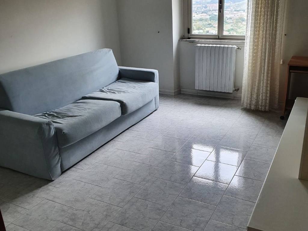 Appartamento a Catanzaro in Via Garibaldi Gariani, 8 - Foto 3