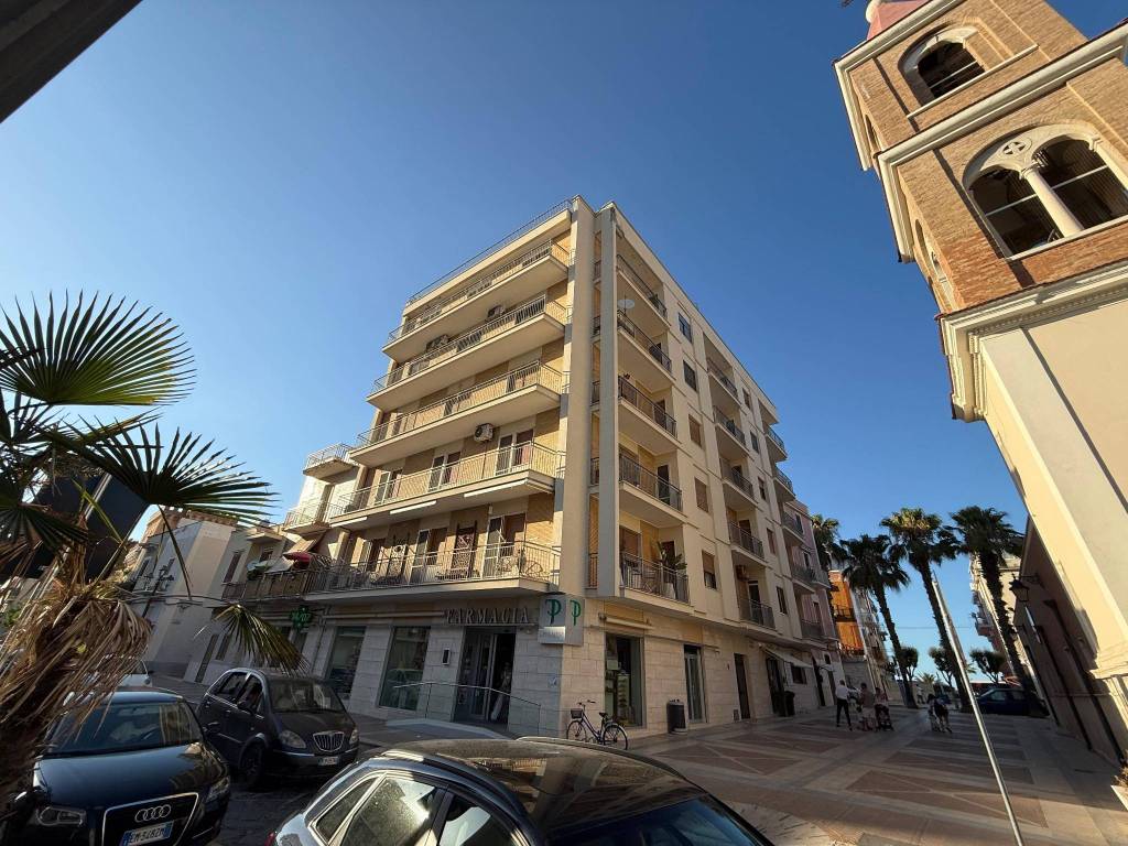 Appartamento a Margherita di savoia in Via Cirenaica, 6 - Foto 2