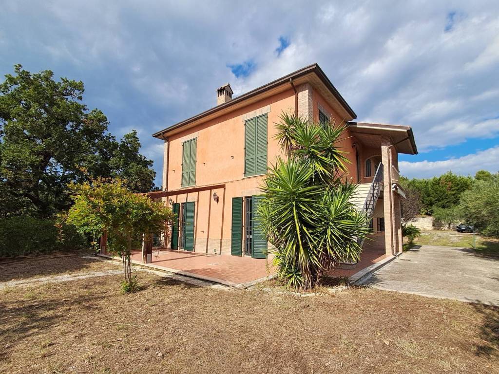 Villa a Ascoli piceno in Valle Fiorana - Foto 2
