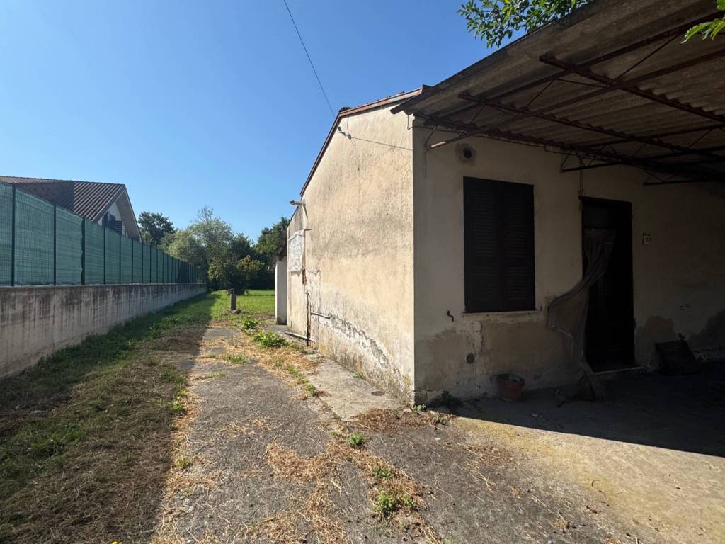 Villa a Frosinone in Via Castagnola, 35 - Foto 2