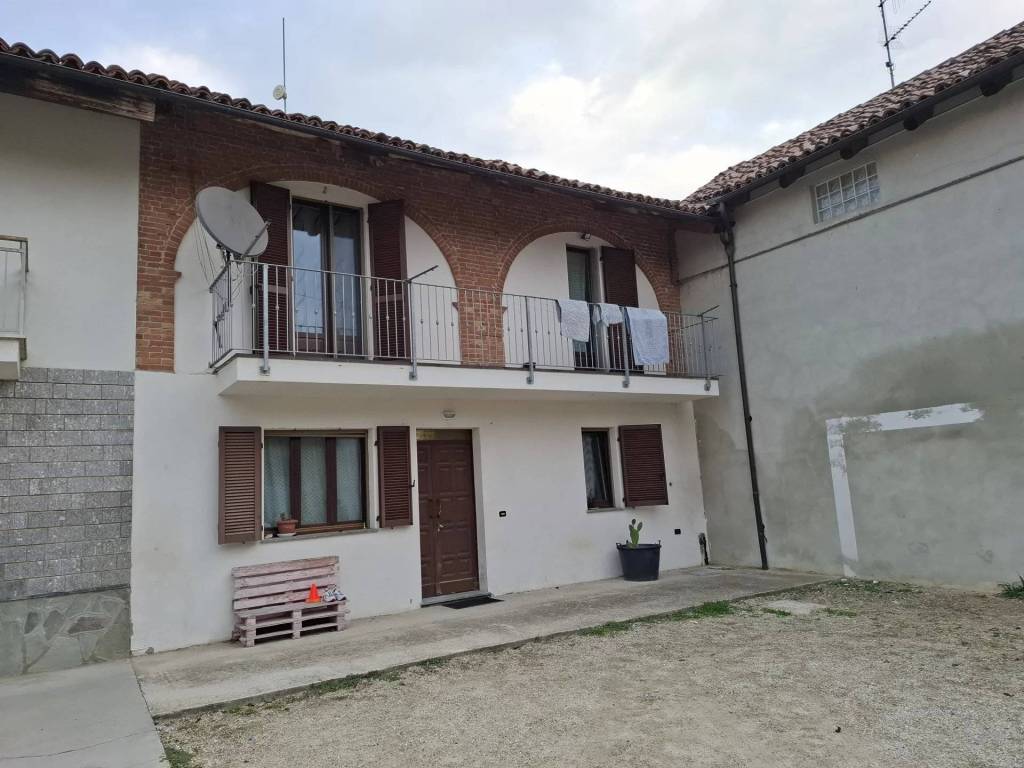 Casa indipendente a Govone in Via Tanaro, 50 - Foto 2