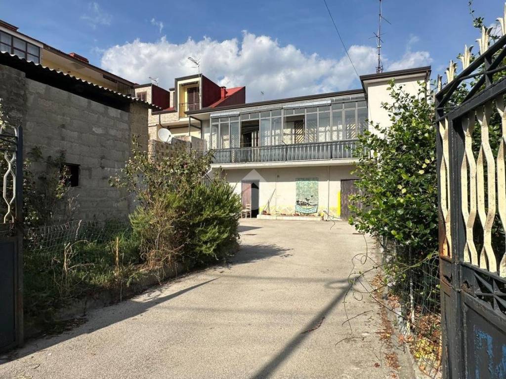 Palazzo / stabile a Acerra in via stendardo, 1 - Foto 4