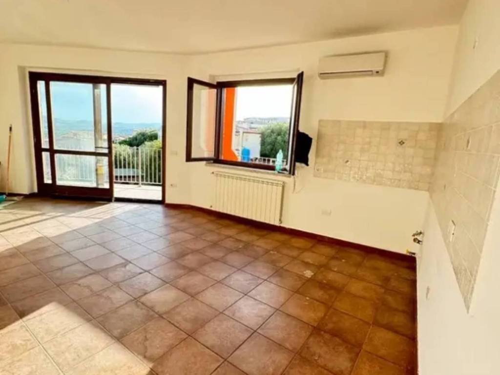 Attico / mansarda a Arzachena in Via Luigino Demuro - Foto 2