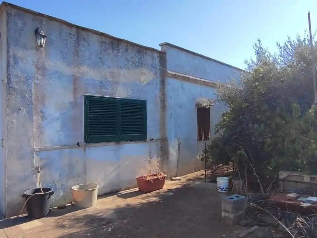 Villa a Martina franca in VIA MOTTOLA zona E n° 167 - Foto 2