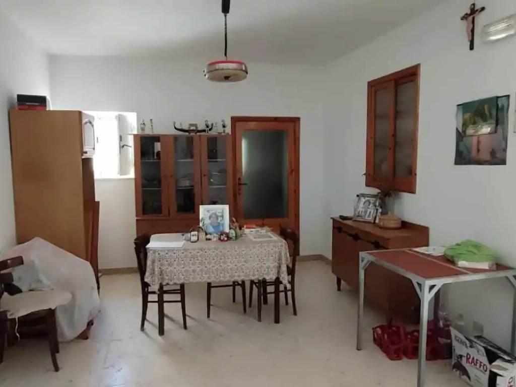 Villa a Martina franca in VIA MOTTOLA zona E n° 167 - Foto 4