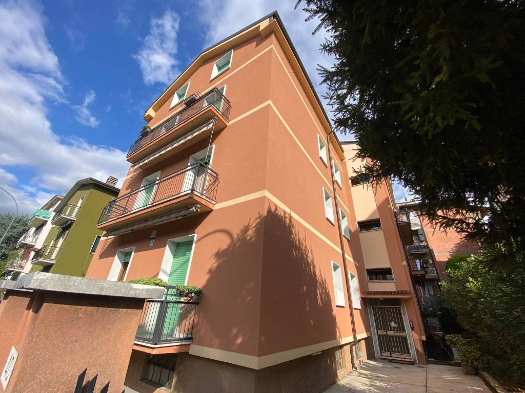 Appartamento a Verona in Via Jacopo Bonfadio - Foto 2