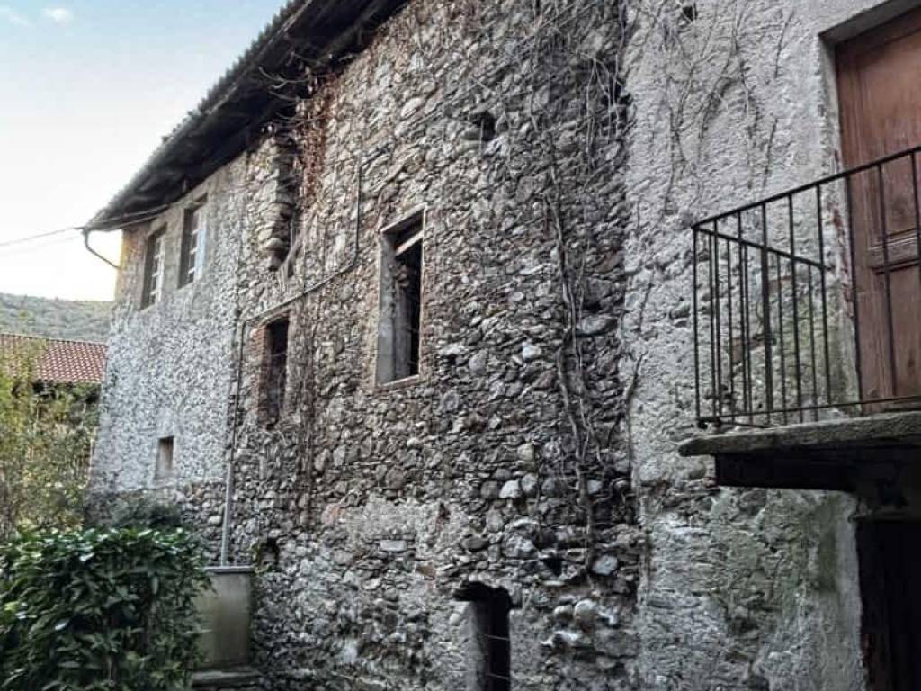 Casa indipendente a Varallo in Via Principale in Cevola, 63 - Foto 5