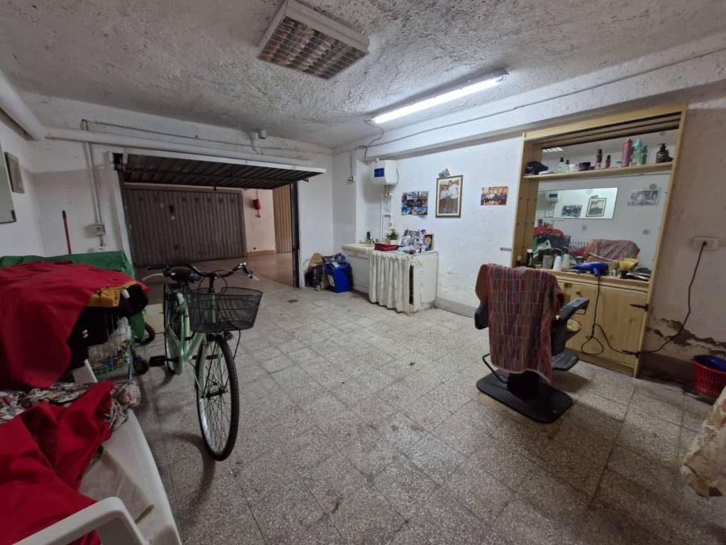 Box / garage a Aprilia in Via Arturo Toscanini - Foto 4