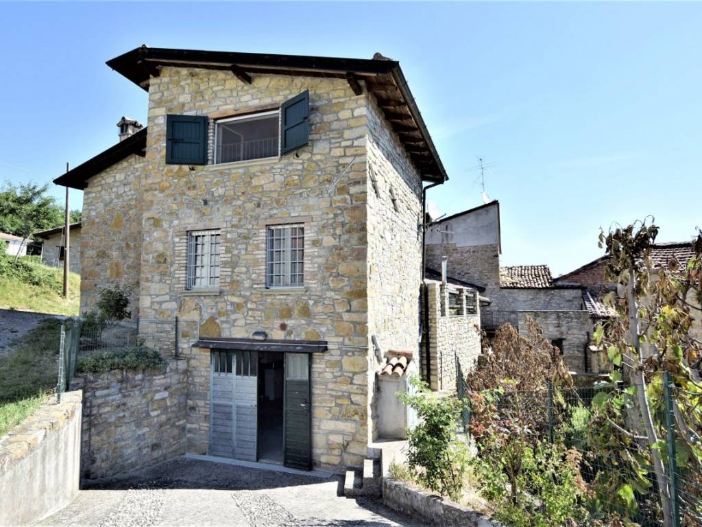 Casa indipendente a Bobbio in Loc. Centomerli - Foto 3